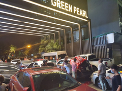 Cư dân 'quây' Green Pearl, phản đối chủ đầu tư thu phí trông giữ xe quá cao