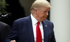 Tổng thống Trump gọi cái chết của người da màu là 'điều khủng khiếp'