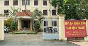 Trực tiếp: Bình Phước họp báo vụ bị cáo nghi nhảy lầu tự tử ở tòa án