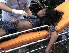 7 người mắc kẹt trong đám cháy được cảnh sát cứu thoát an toàn