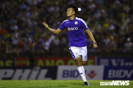 Thành Chung bỏ lỡ khó tin, HLV Park Hang Seo phải bật cười