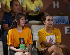 Huỳnh Anh ẩn trạng thái hẹn hò với Quang Hải trên Facebook 