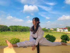 Nữ sinh Đại học Kinh tế quốc dân xinh đẹp, đam mê taekwondo
