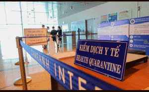 Một phụ nữ nghi mắc COVID-19 đi đường mòn từ Trung Quốc vào Việt Nam