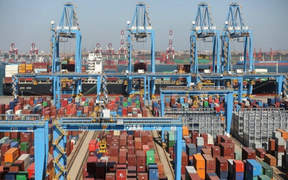 Việt Nam xuất siêu 1,9 tỷ USD