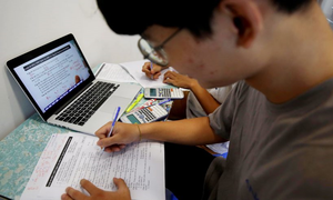 Thầy giáo Toán bị tố giúp học sinh gian lận: Sở GD&ĐT Hà Nội nói gì?