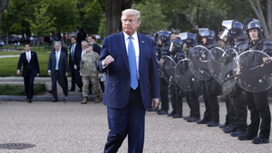 Ông Trump cảm ơn chính mình vì dẹp loạn ở Washington và Minneapolis