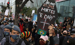 Đại dịch COVID-19 ngày 3/6: Số người chết tại Brazil vượt 31.000