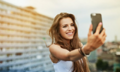 Đố bạn ảnh selfie của cô gái có bao nhiêu lượt thích?