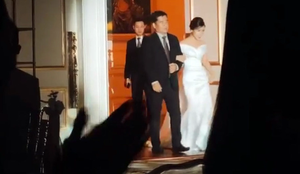 Viên Minh mặc váy cưới, khoác tay cha trước khi hẹn ước cùng Công Phượng