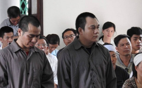 Xét xử vụ container đâm Innova đi lùi: Mâu thuẫn từ lời khai của tài xế