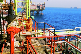 Ứng phó kịp thời 'khủng hoảng kép', PVN tránh khỏi thua lỗ