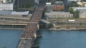 Hàng chục nghìn người Mỹ nằm biểu tình trên cầu tưởng niệm George Floyd