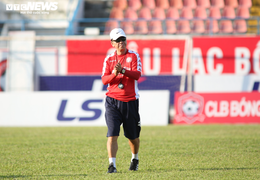 Công Phượng vắng mặt vì bận ăn hỏi, HLV Chung Hae Seong nói gì? 