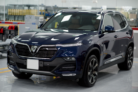 Vinfast triển khai chương trình 'Trước bạ 0 đồng - bảo hành 5 năm' cho dòng LUX