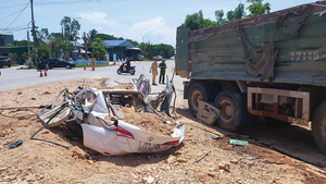 Xe tải đè bẹp xe con khiến 3 người chết: Nạn nhân duy nhất sống sót giờ ra sao?