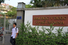Học phí trường Y tới 70 triệu đồng/năm: Bộ Y tế yêu cầu làm rõ