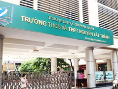 Trường đầu tiên cho học sinh nghỉ hè