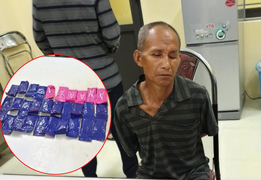 Người đàn ông cõng thuê gần 6.000 viên hồng phiến lấy 3 triệu đồng tiền công