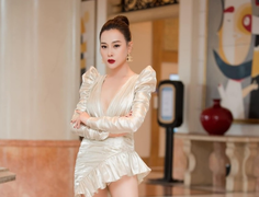 'Quỳnh búp bê' giảm 5kg, bỏ tiền tỷ cho váy áo trong phim mới