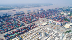 TP.HCM đề xuất thu phí hạ tầng cảng biển, giữ lại 10% số tiền thu