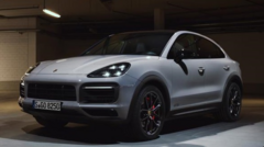 Porsche Cayenne GTS và Cayenne Coupe GTS 2021 trở lại với động cơ V8