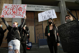 Ảnh, video: Cận cảnh người biểu tình lập 'khu tự trị' giữa lòng nước Mỹ