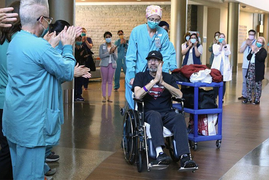 Bệnh nhân COVID-19 nhận hóa đơn viện phí dài 181 trang, hơn 1 triệu USD