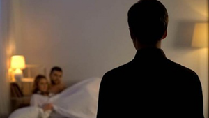 Radio VTC News: Bạn gái đi du lịch ở chung với bạn trai thân nhiều ngày 