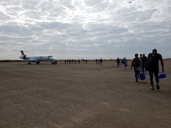 Sau 3 tháng kẹt ở châu Phi do COVID-19, người Việt vòng quanh thế giới về nước