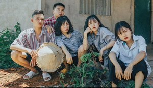 Ấn tượng bộ ảnh kỷ yếu phong cách 1977 Vlog của học sinh Đắk Lắk