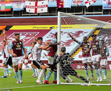 Ngoại Hạng Anh trở lại: Công nghệ mắc lỗi chưa từng có, không thấy bóng vào gôn