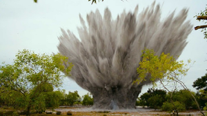 Hủy nổ quả bom MK82 nặng 230kg còn nguyên kíp nổ