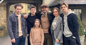 Vợ chồng David Beckham tiếp tục tranh cãi với hàng xóm về chuyện nhà cửa