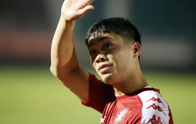 Công Phượng toàn thua khi về quê thi đấu