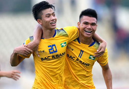 Phan Văn Đức thăng hoa khiến Công Phượng 'ôm hận' ở xứ Nghệ thế nào?