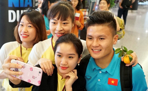 Fan nữ sụp đổ, vỡ tan niềm tin vào thần tượng Quang Hải