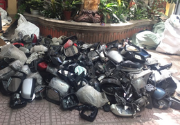 Công an Hà Nội triệt phá nhóm chuyên vặt gương ô tô đem bán cho các cửa hàng 