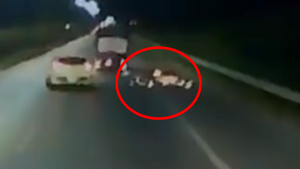 Nghi vấn xe tải cố tình đâm xe máy ngã ra đường rồi bỏ chạy ở Bắc Ninh