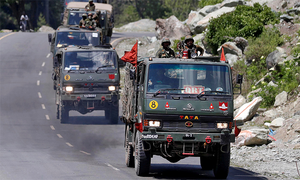 Ấn - Trung tiếp tục điều số lượng lớn binh sỹ áp sát biên giới 