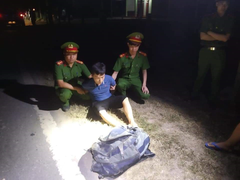 Công an Hà Tĩnh truy đuổi gần 40km bắt 2 kẻ vận chuyển 30kg ma túy lúc rạng sáng