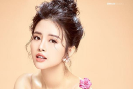 BTV trẻ nhất VTV24 chuộng đồ sang chảnh