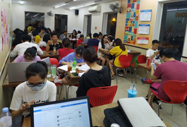 Sinh viên Hà Nội đang 'vật lộn' với mùa hè thế nào?