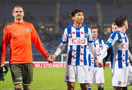 Lương Đoàn Văn Hậu quá cao, SC Heerenveen muốn giữ cũng khó