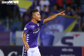 Hà Nội FC nguy cơ thành cựu vô địch V-League ngay sau lượt đi 