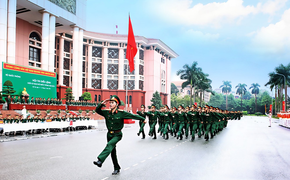 Người có chức vụ trong quân đội không được lập công ty trong 1 năm sau thôi chức