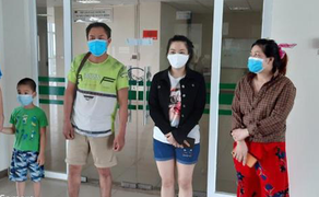 Bé trai 6 tuổi mắc COVID-19 khỏi bệnh