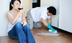 Cậy kiếm nhiều tiền, vợ muốn tôi nghỉ việc để làm nội trợ