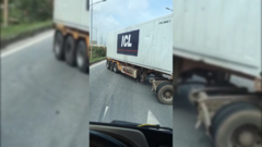 Container lù lù quay đầu, đi ngược chiều trên cao tốc Hà Nội – Bắc Giang 