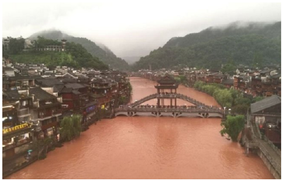 Cổ trấn 2.000 năm tuổi của Trung Quốc ngập trong mưa lũ